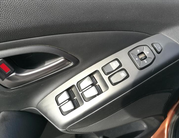 Hyundai ix35 13
