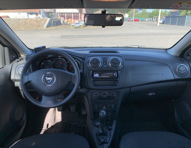 Dacia Logan 12