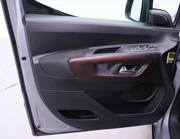 Peugeot Rifter 11