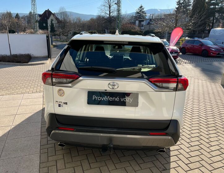 Toyota RAV4 5