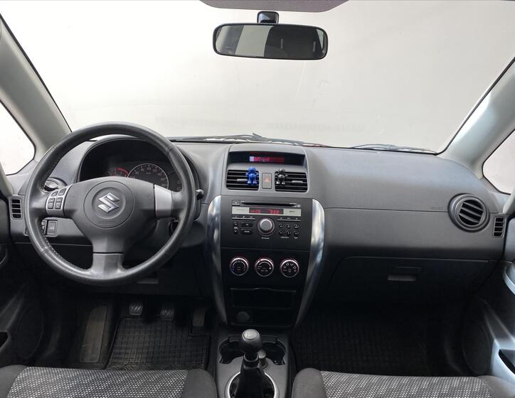 Suzuki SX4 9