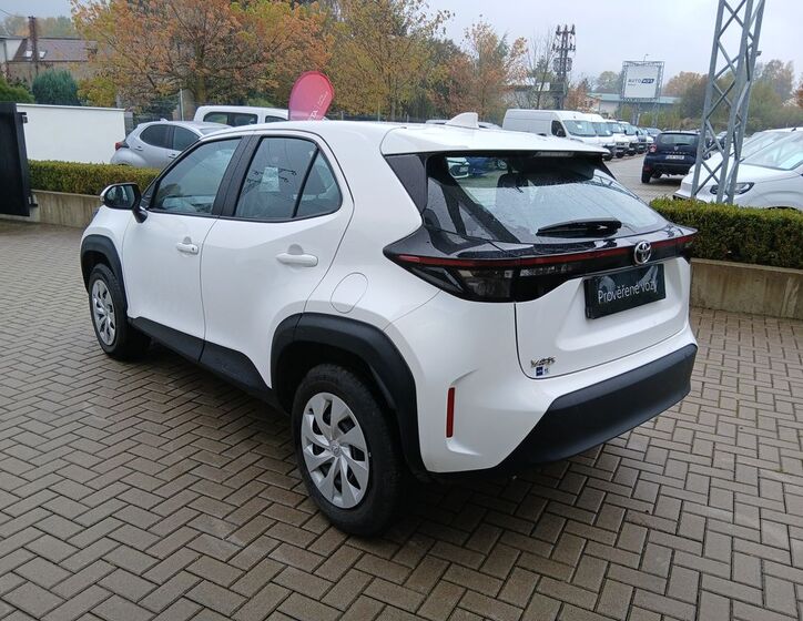 Toyota Yaris Cross 4