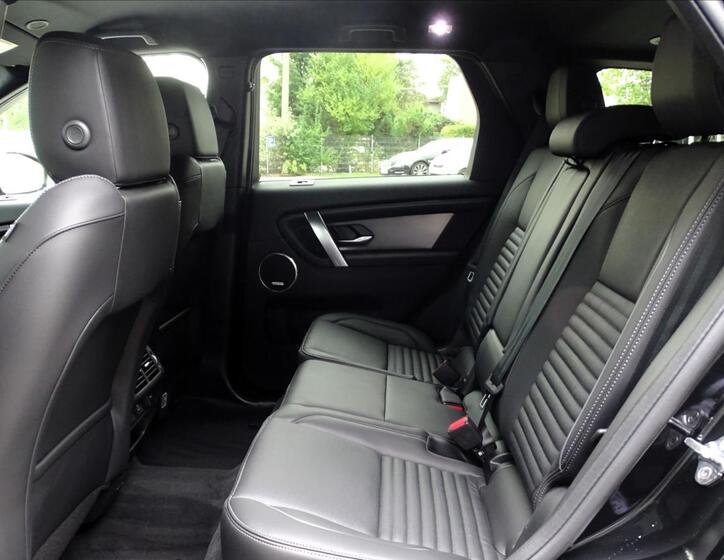 Land Rover Discovery Sport 23