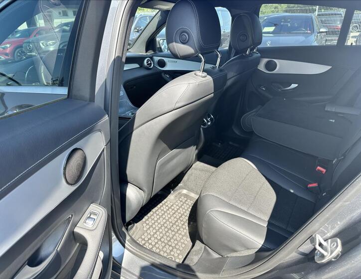 Mercedes-Benz GLC 10