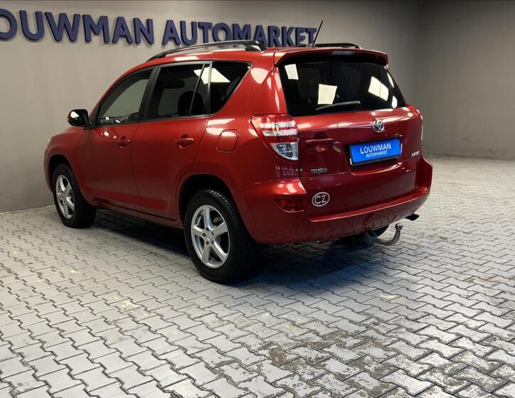 Toyota RAV4 16