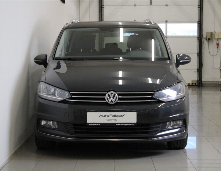 Volkswagen Touran 2