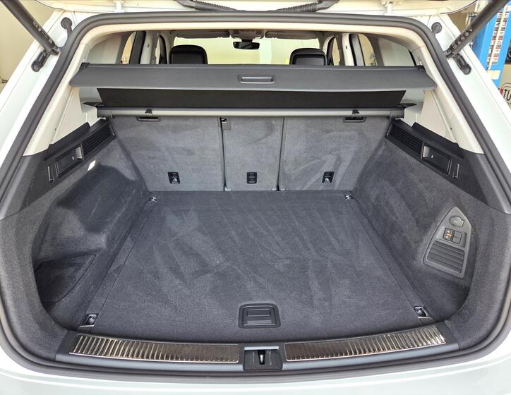 Volkswagen Touareg 11