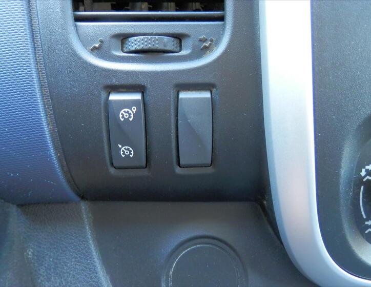 Opel Vivaro 20