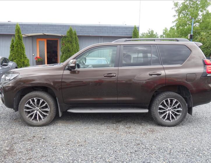 Toyota Land Cruiser 3