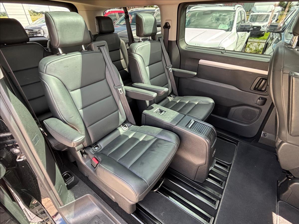 Peugeot Traveller