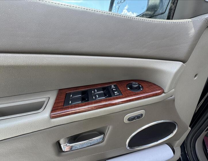 Jeep Grand Cherokee 16