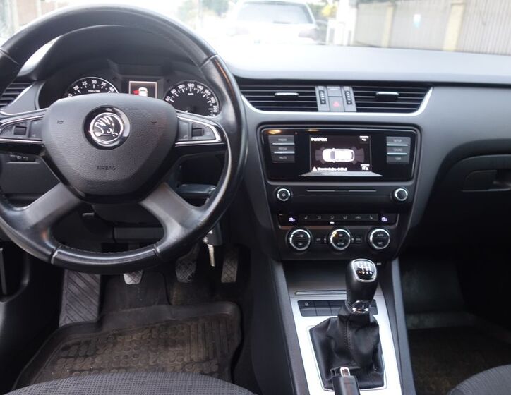 Škoda Octavia 13