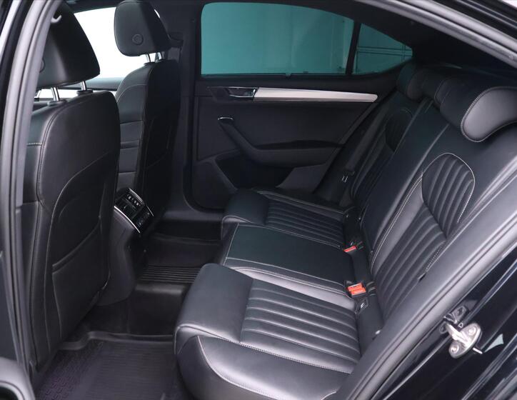 Škoda Superb 14