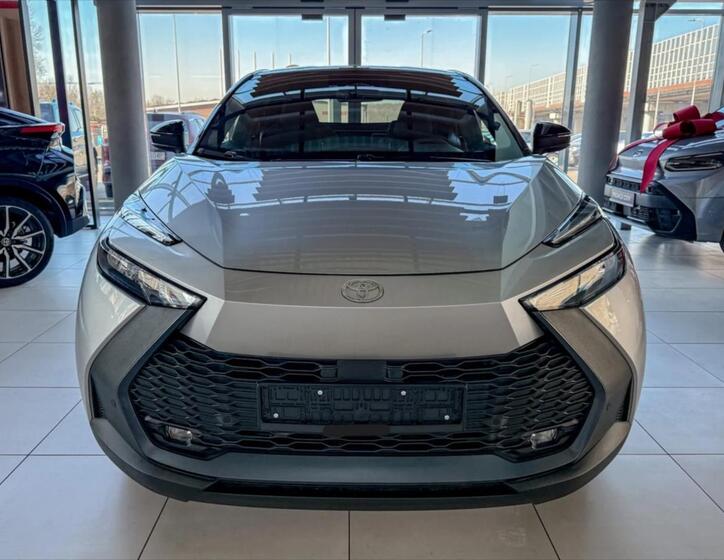 Toyota C-HR 2