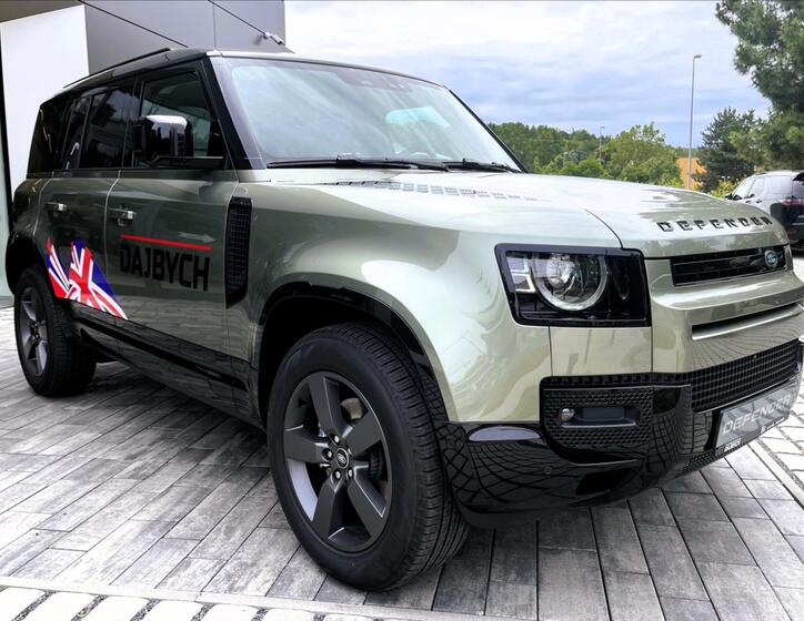 Land Rover Defender 9