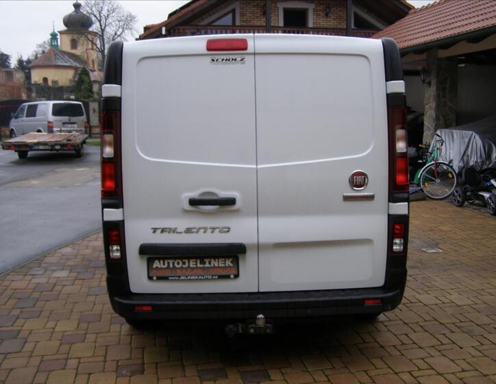 Renault Trafic 4