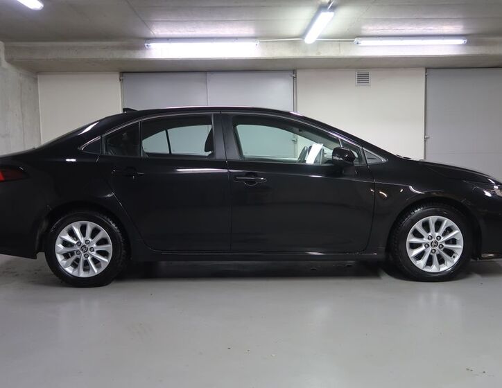 Toyota Corolla 4