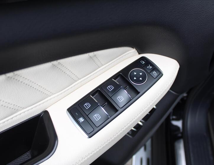 Mercedes-Benz GLE 25