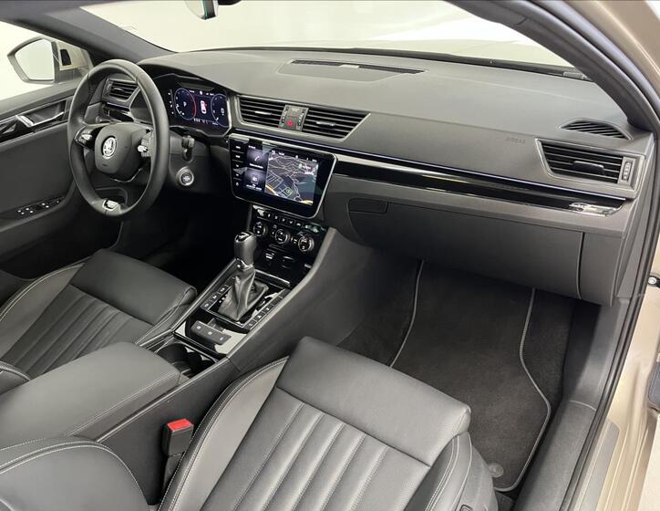 Škoda Superb 22