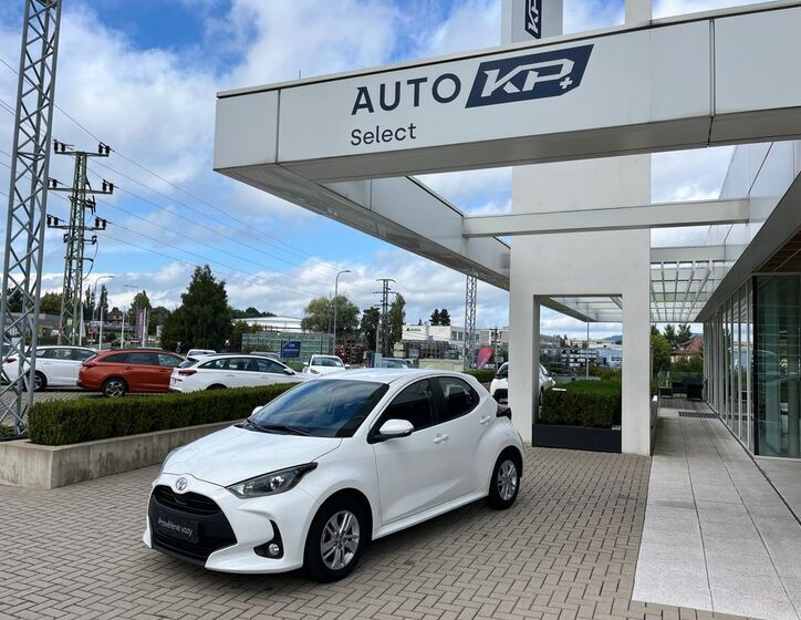 Toyota Yaris 1