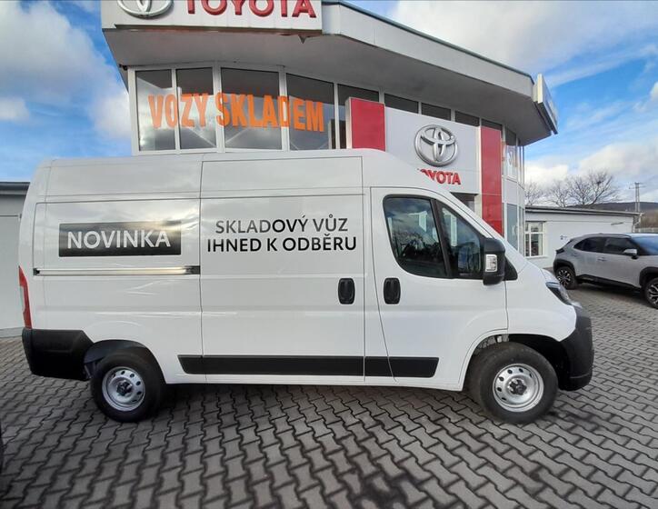 Toyota Proace Max 4