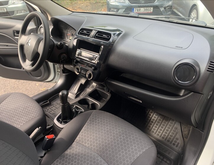 Mitsubishi Space Star 10