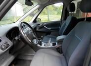 Ford Galaxy 11