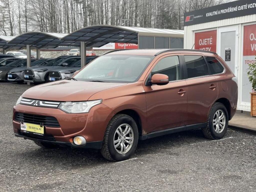 Mitsubishi Outlander 3