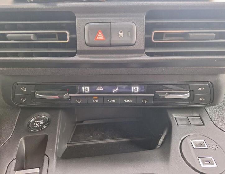 Peugeot Rifter 17