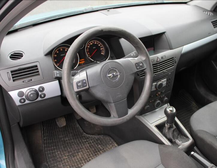 Opel Astra 10