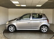Toyota Yaris 4