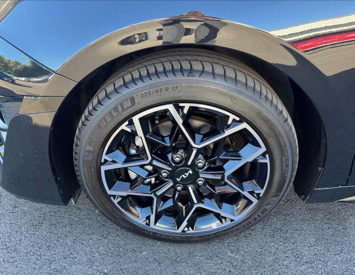 KIA ProCeed 33