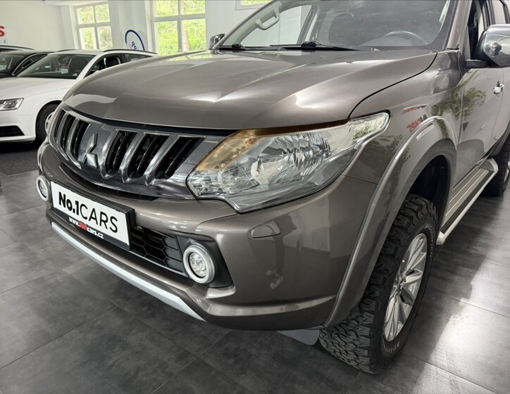 Mitsubishi L200 25