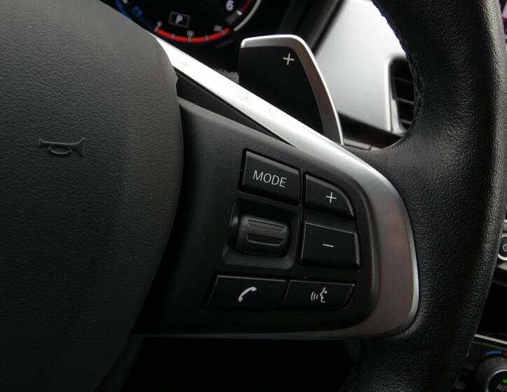 BMW X1 11