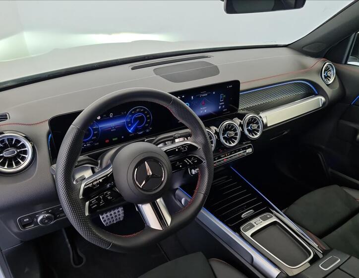 Mercedes-Benz EQB 9