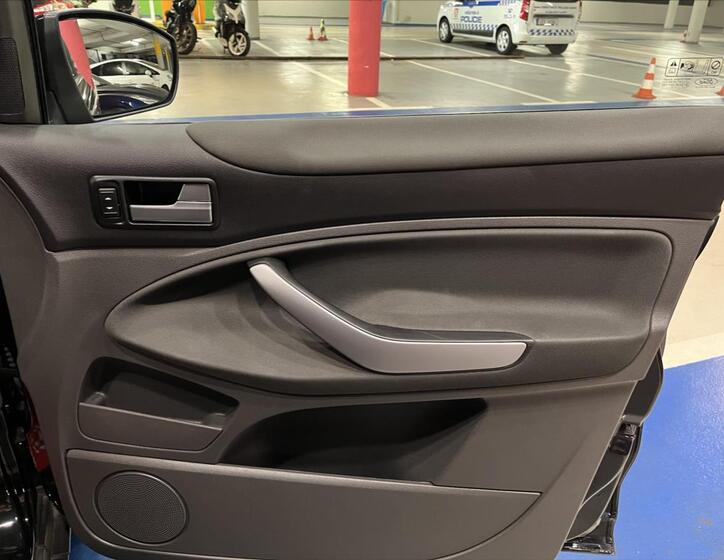 Ford Kuga 12