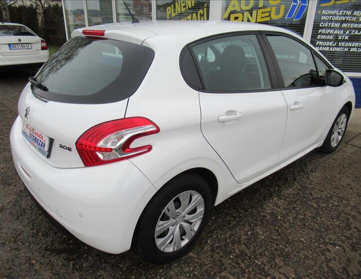 Peugeot 208 4