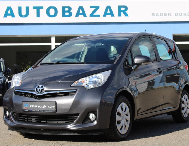 Toyota Verso 1