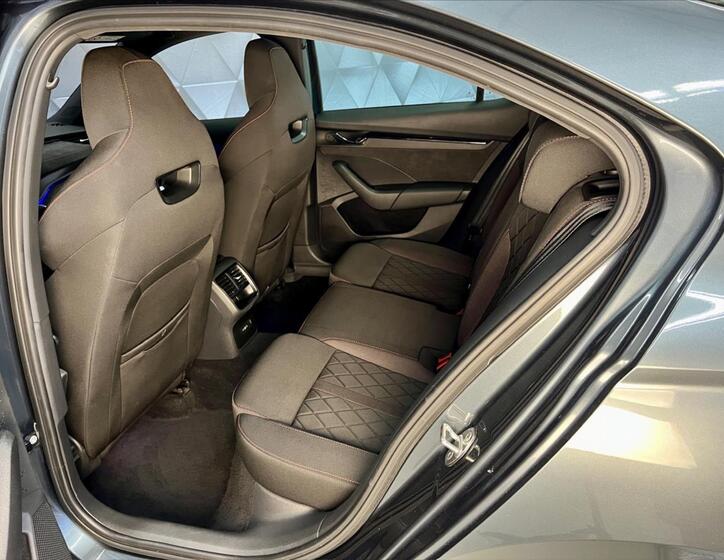 Škoda Octavia 12