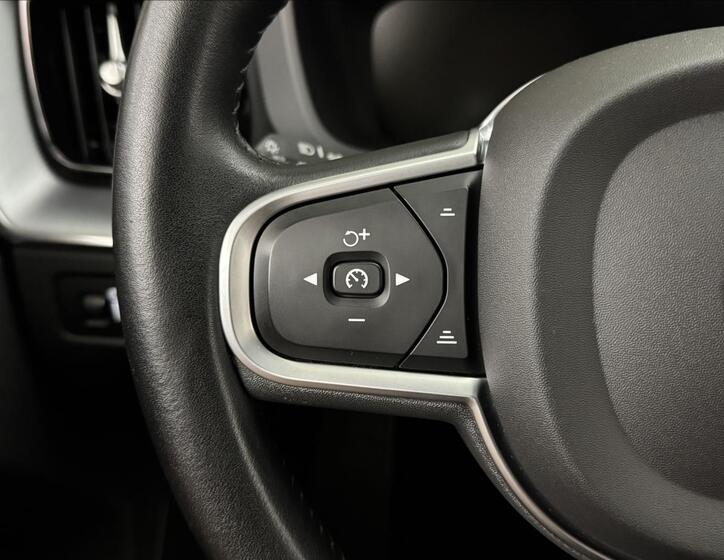 Volvo XC60 9