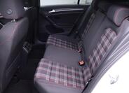 Volkswagen Golf 16