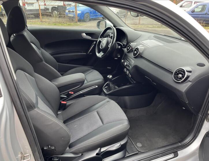 Audi A1 10