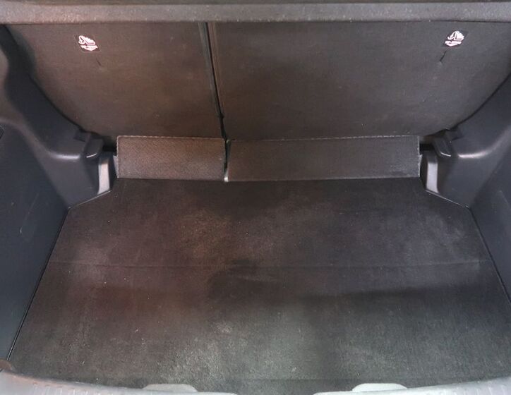 Toyota Yaris 11