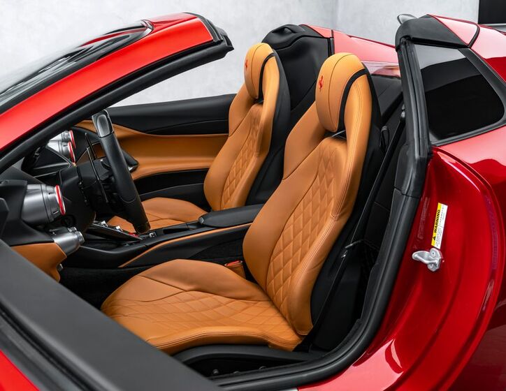 Ferrari 812 18