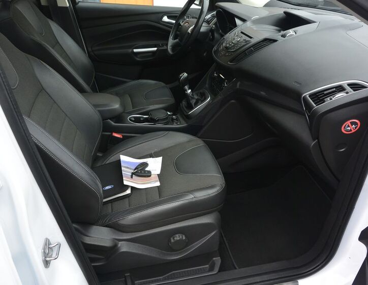 Ford Kuga 32