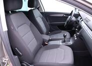 Volkswagen Passat 13