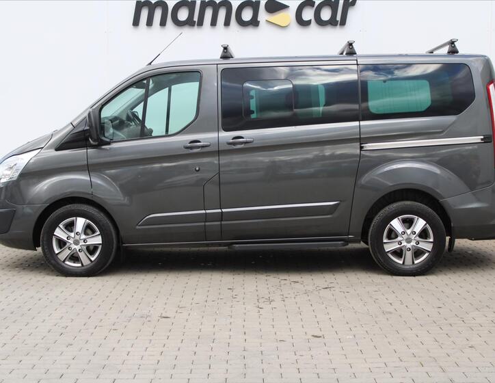 Ford Tourneo Custom 4