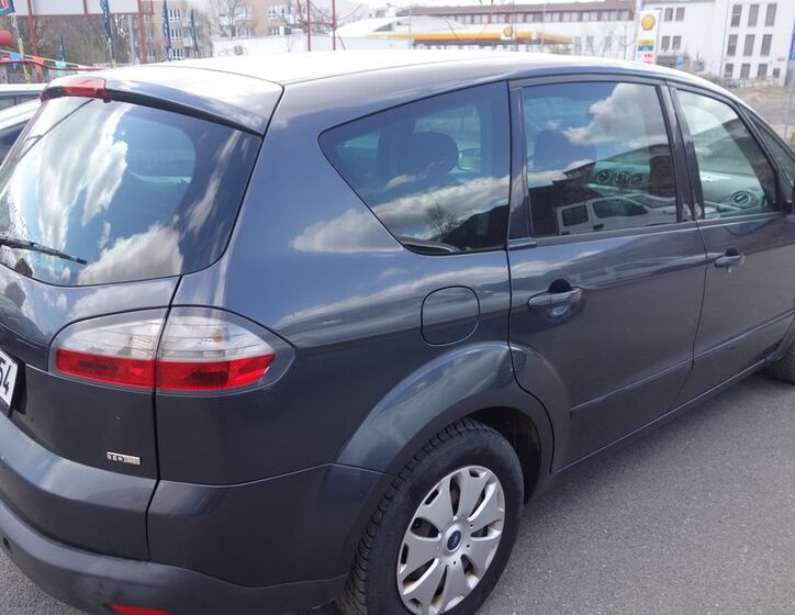 Ford S-MAX 5