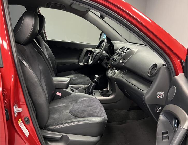 Toyota RAV4 9