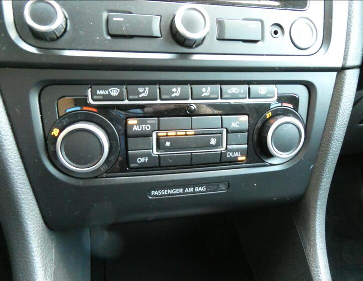 Volkswagen Golf 30